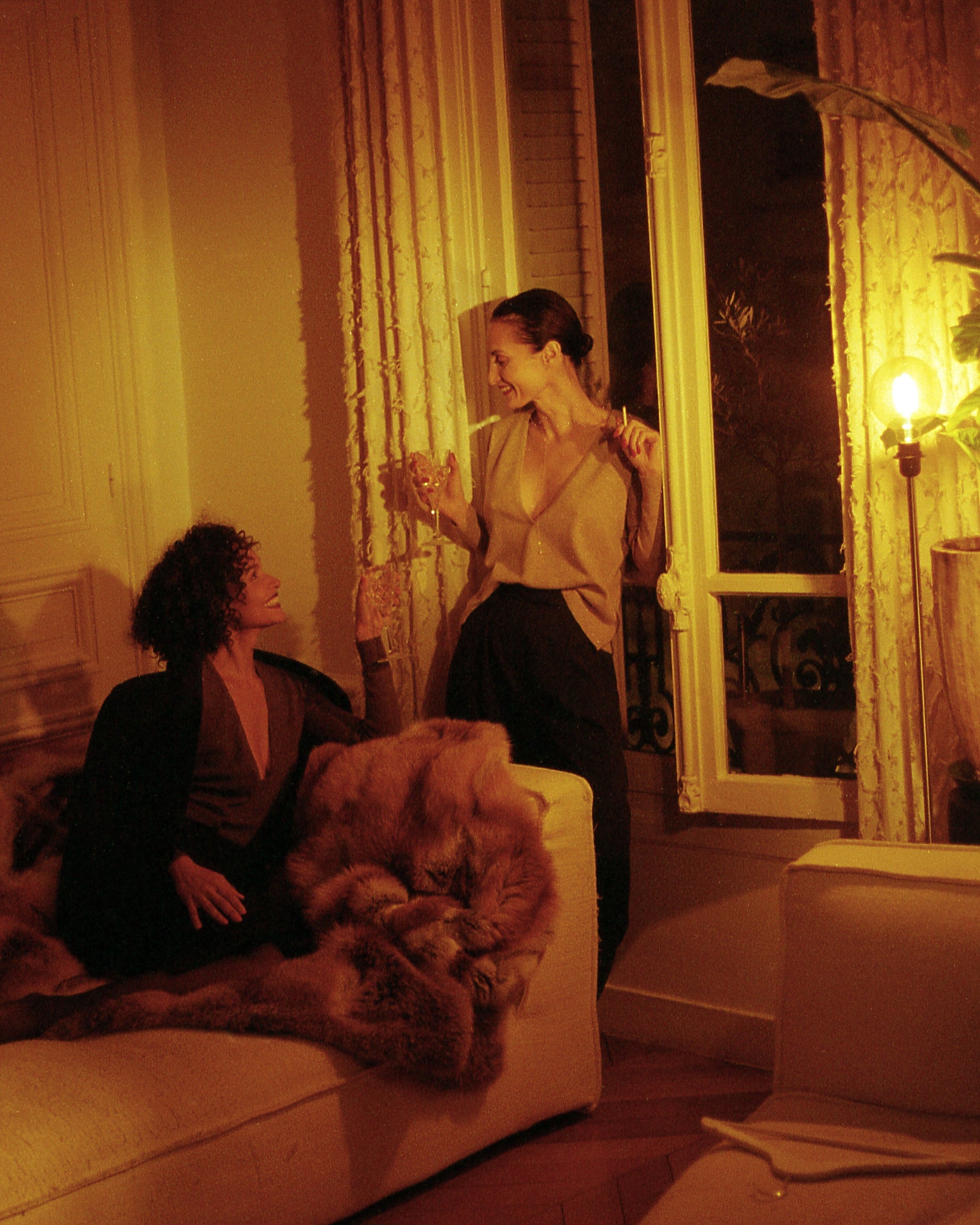 RAEV Paris - Cashmere for Women - Sensual Dive and Sculpted Temptation - Galentine - Date Night