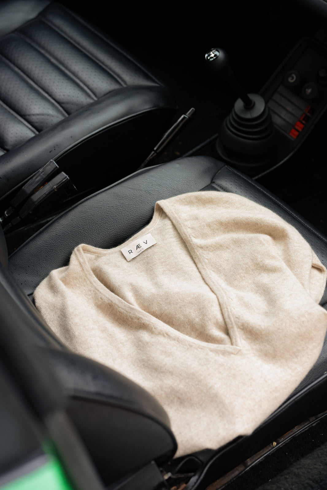 How-to-wash-my-cashmere RAEV Paris