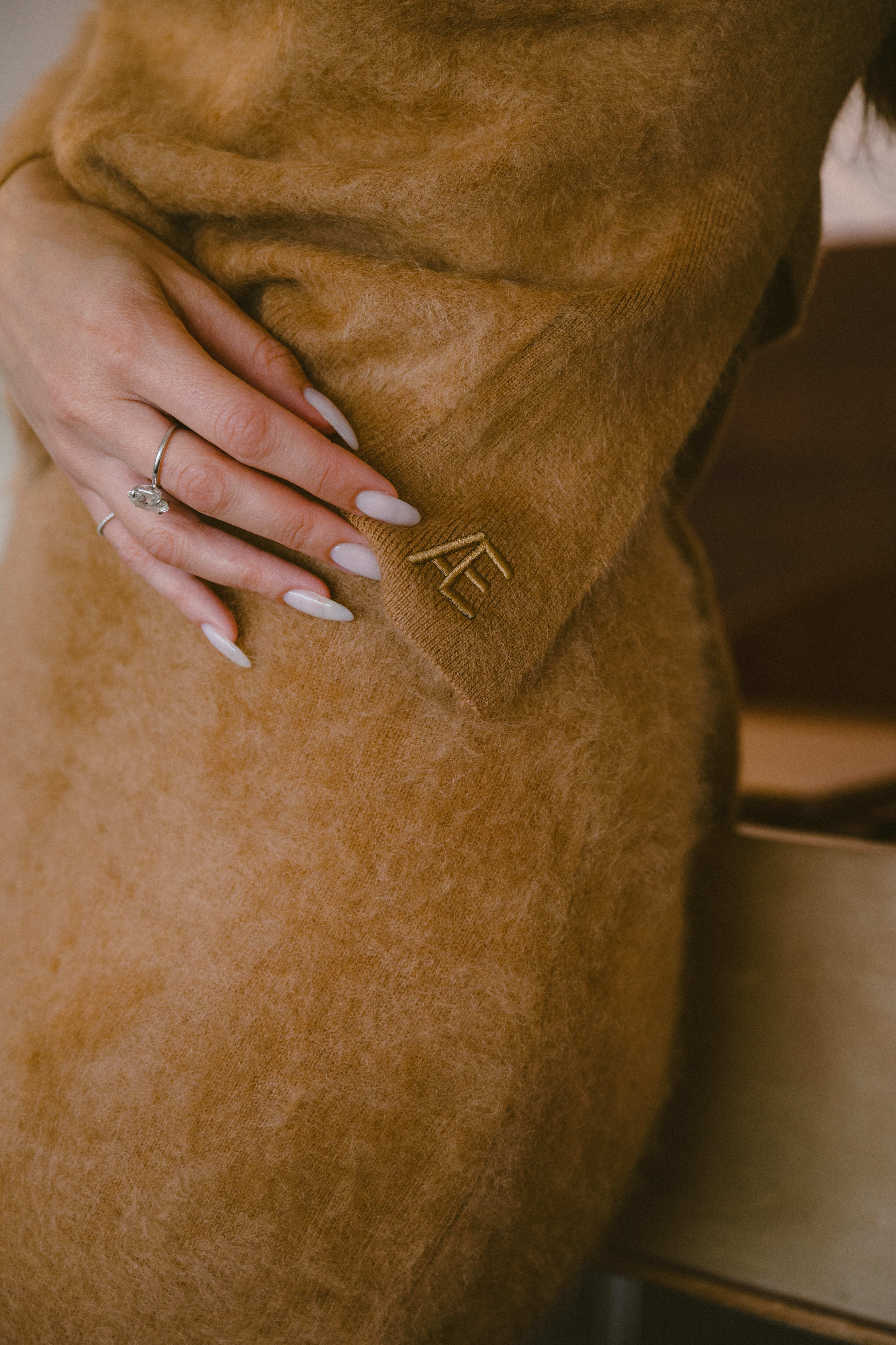 Daring Back I Caramel Brushed Cashmere RAEV Paris