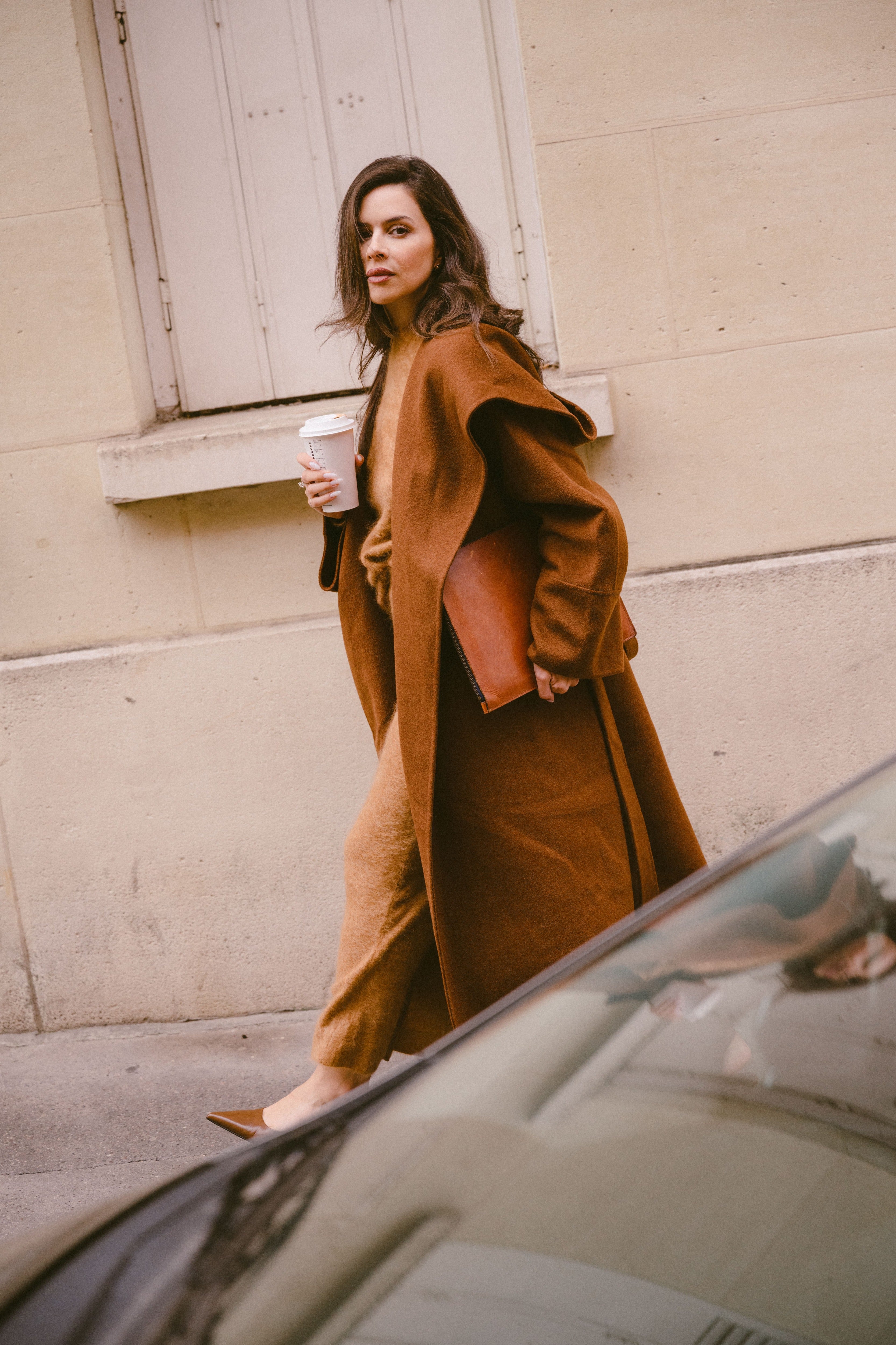 RAEV_Paris_-_AH25_-_Daring_Back_-SmokingSkirt_Earth_Brushed_Cashmere-_Bureau